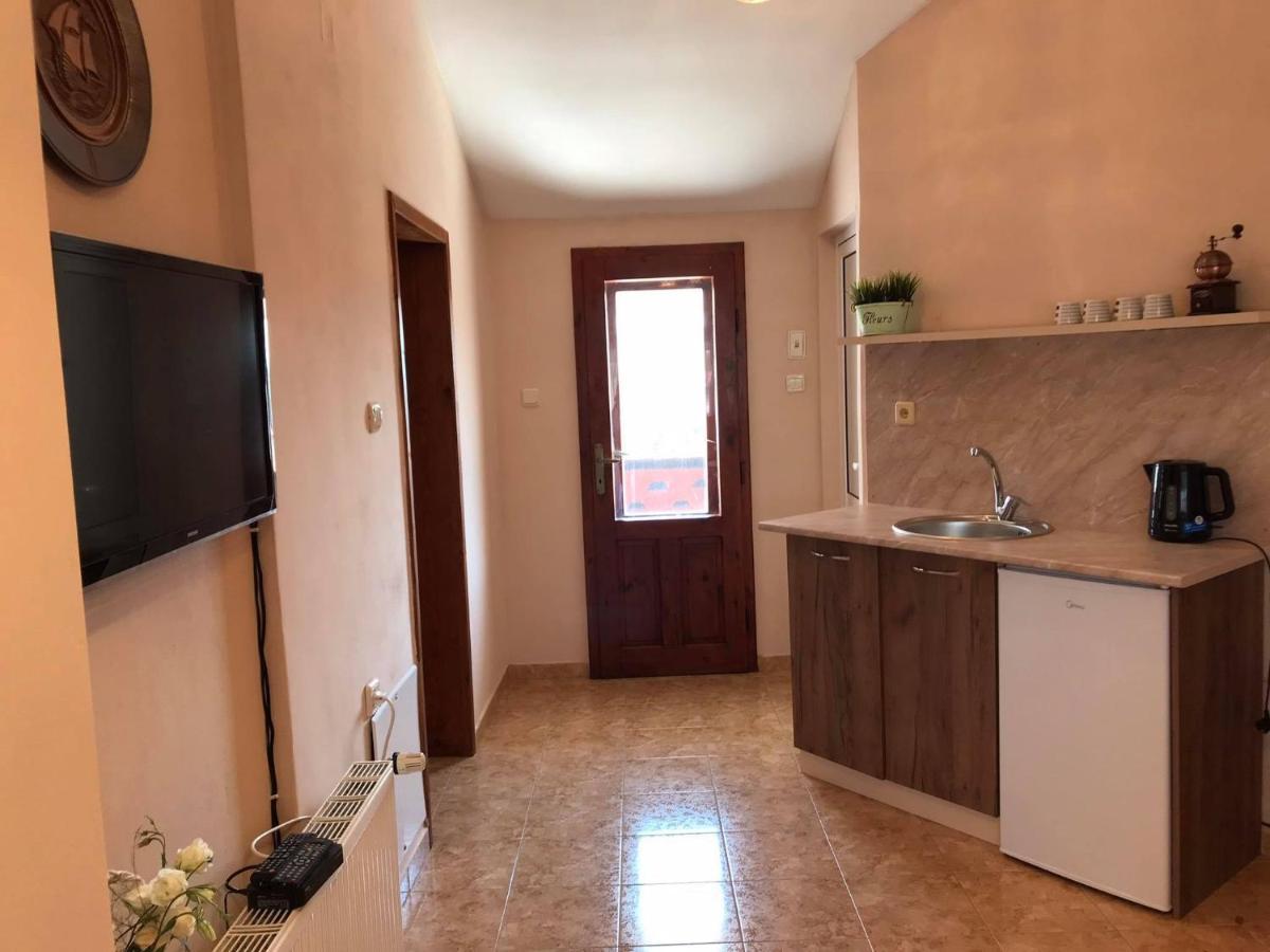 Къща за гости Загорски Hotel Калофер Екстериор снимка