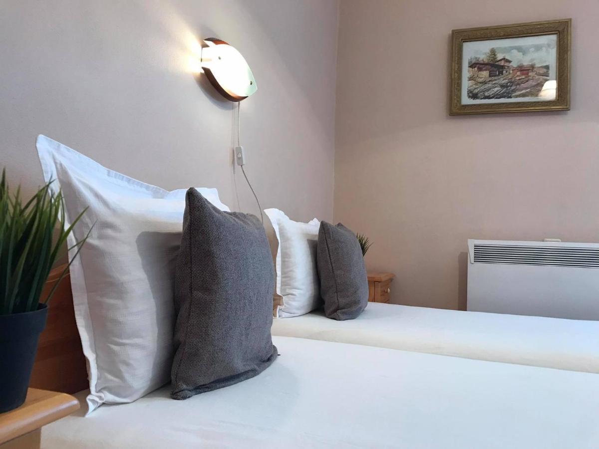 Къща за гости Загорски Hotel Калофер Екстериор снимка
